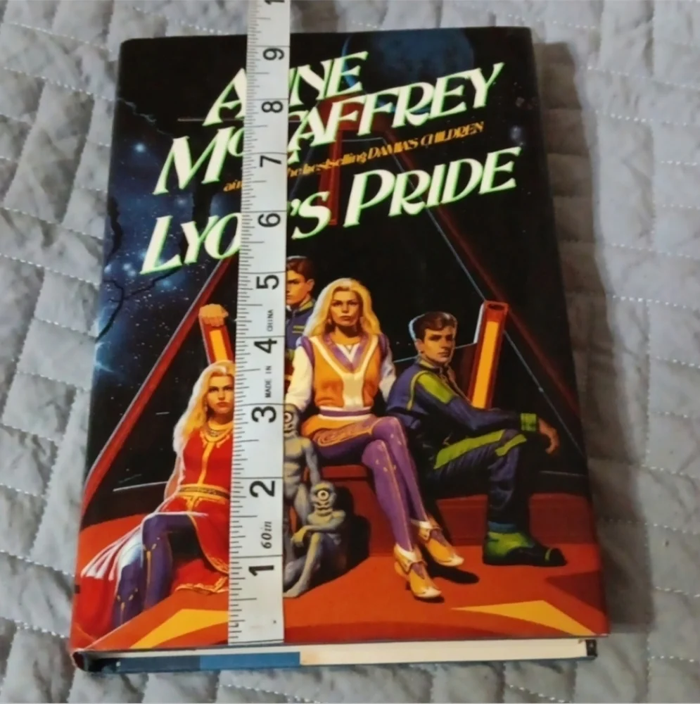 1994 Lyon's Pride Hardcover By Anne McCaffrey Science Fiction Fantasy Book